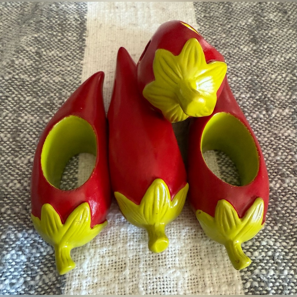 Vtg Set of 4 Red Chili Pepper Napkin Rings 1990’s